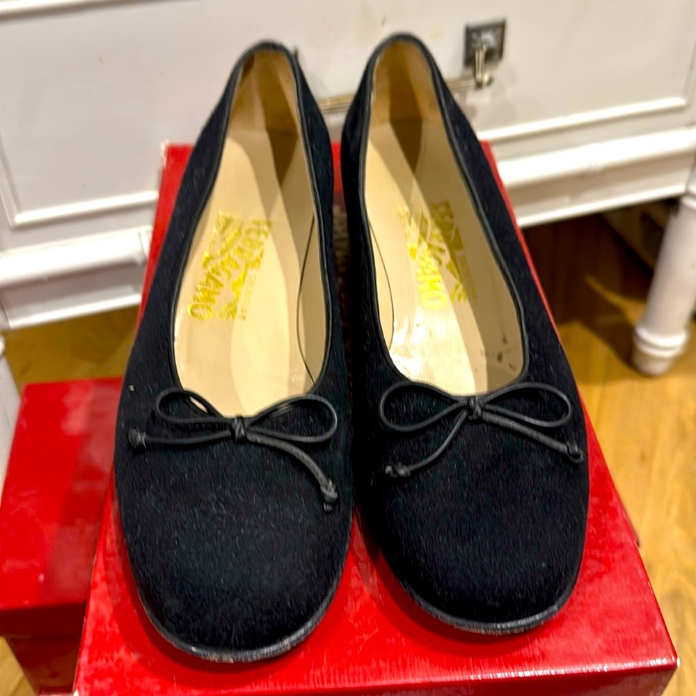 Salvatore Ferragamo Assimo Flats Nero Calf sz 8b